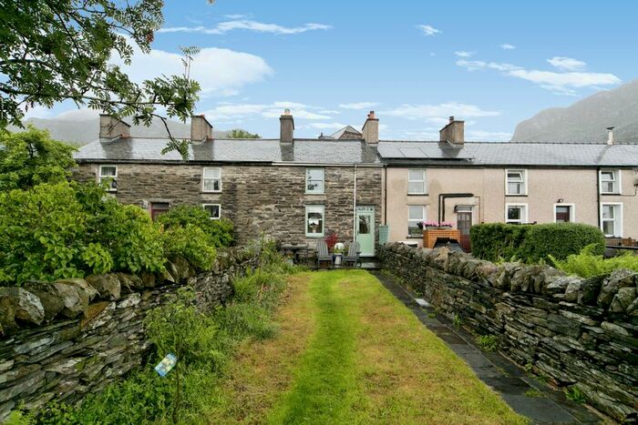 2 Bedroom Terraced House For Sale In West End, Tanygrisiau, Blaenau Ffestiniog, Gwynedd, LL41