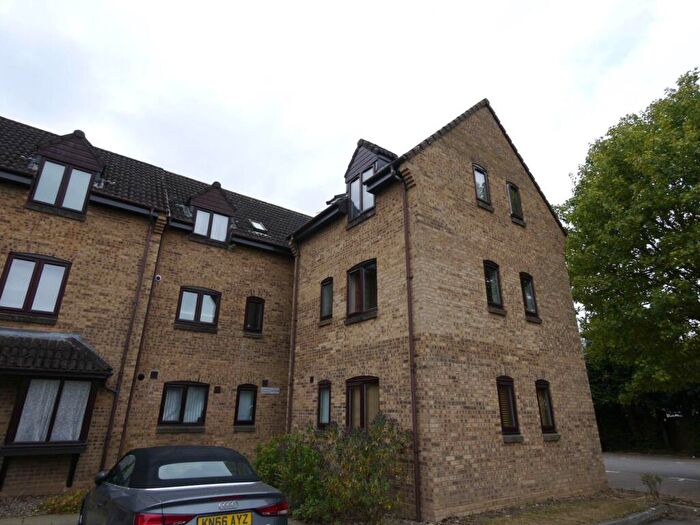 Flat To Rent In Jasmine Gardens, Hatfield, AL10