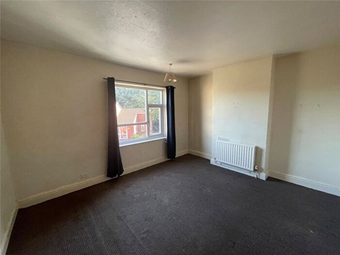 3 Bedroom Terraced House For Sale In Austerfield Avenue, Doncaster, South Yorkshire, DN5