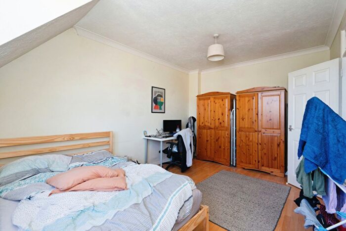 1 Bedroom Flat For Sale In Blatchington Road, Hove, East Sussex, BN3