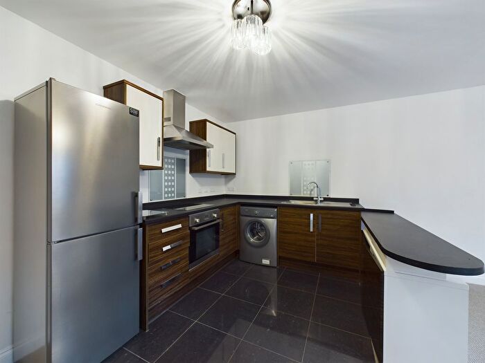 2 Bedroom Flat To Rent In Westgrove Court, Sutton, Surrey, SM1