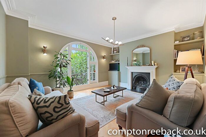 4 Bedroom Flat For Sale In Morshead Mansions, Maida Vale, W9