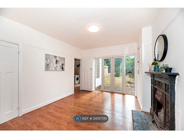 4 Bedroom Semi-Detached House To Rent In Bushey Road, Croydon, CR0