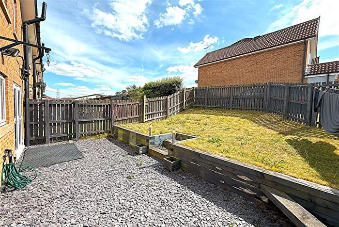 2 Bedroom End Of Terrace House To Rent In Lyminton Lane, Rotherham, S60