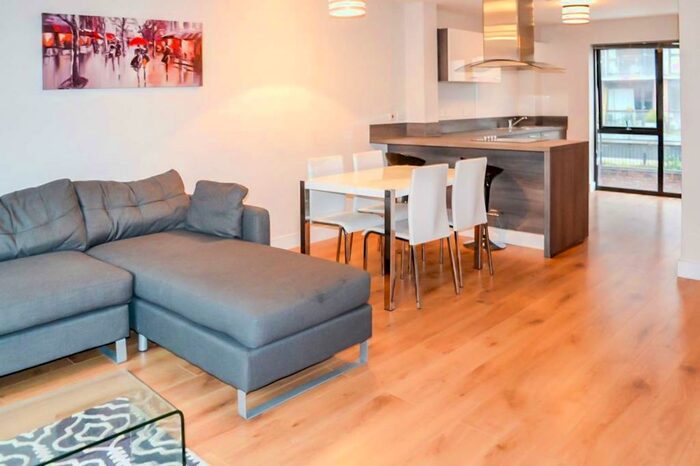 3 Bedroom House To Rent In Spindle Mews, Manchester, M4