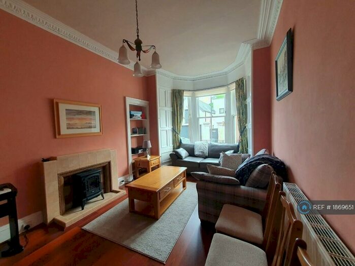 2 Bedroom Flat To Rent In Salisbury Road, Edinburgh, EH16