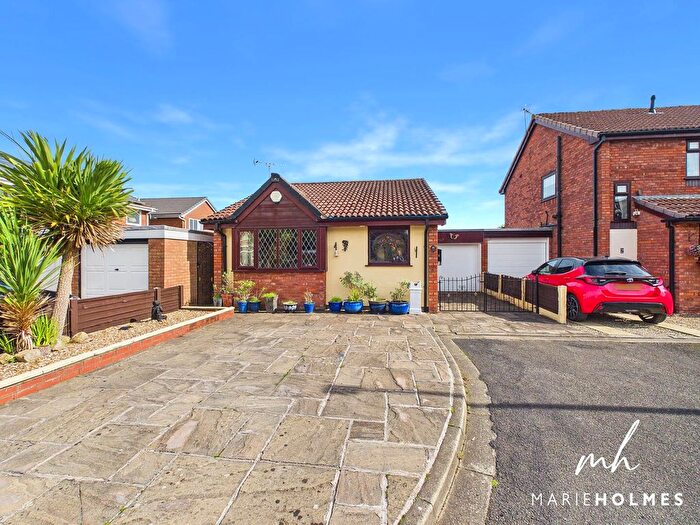 2 Bedroom Detached Bungalow For Sale In Chelford Close, Penwortham, Preston, PR1
