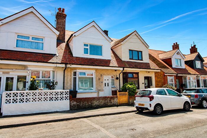 3 Bedroom Terraced House For Sale In Mayville Road, Broadstairs, CT10