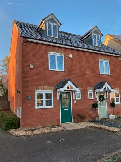 3 Bedroom Terraced House To Rent In Garwood Crescent, Grange Farm, Milton Keynes, MK8