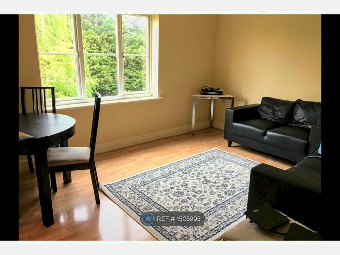 2 Bedroom Flat To Rent In Leaf House, Harrow, HA1