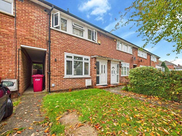 2 Bedroom House For Sale In Randall Close, Langley, Berkshire, SL3