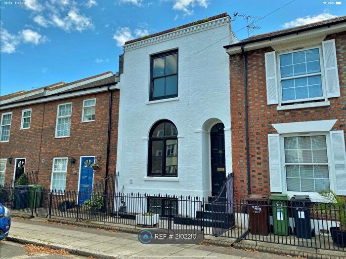4 Bedroom Terraced House To Rent In King Street, Southsea, PO5