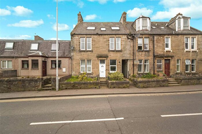 4 Bedroom Maisonette For Sale In Pilmuir Street, Dunfermline, Fife, KY12