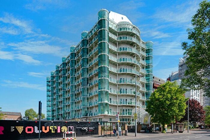 2 Bedroom Flat To Rent In Uxbridge Road, Ealing, W5