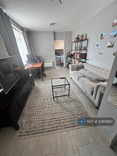 1 Bedroom Flat To Rent In Royal College Street, London, NW1