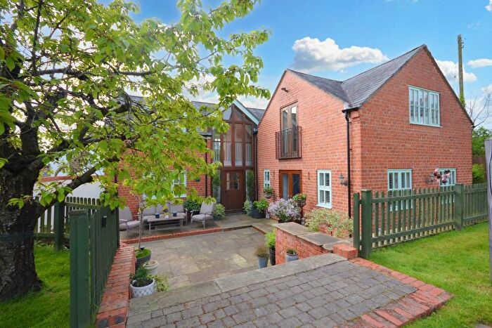 4 Bedroom Detached House For Sale In Elmley Road, Ashton Under Hill, Worcestershire, WR11