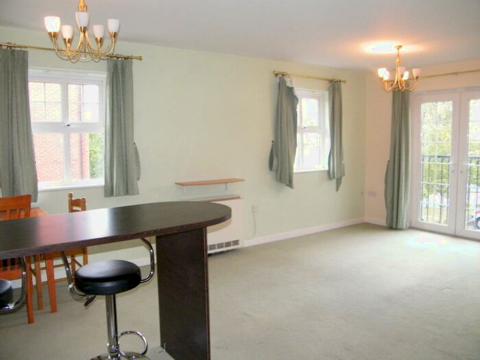 2 Bedroom Flat To Rent In Bridgewater Court, Longford Road, M32