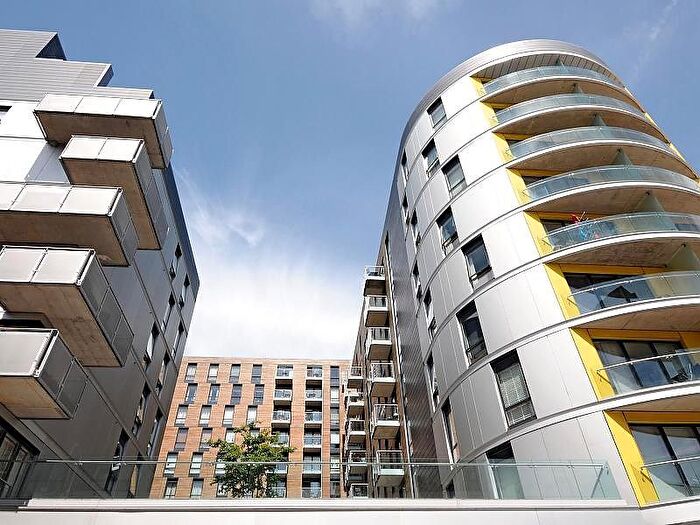 2 Bedroom Flat To Rent In Chatham Place, Reading, RG1