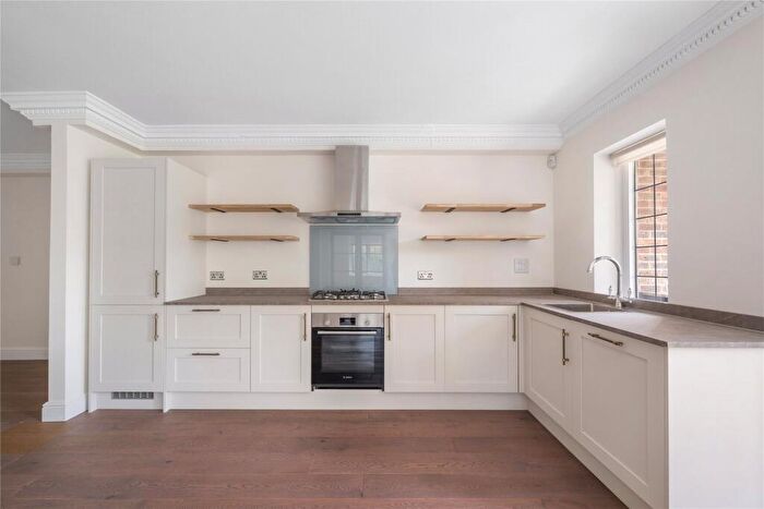 3 Bedroom Semi-Detached House To Rent In Purley, Purley, CR8