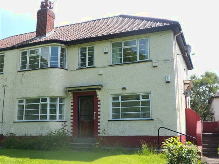 2 Bedroom Flat To Rent In Sandringham Way, LS17