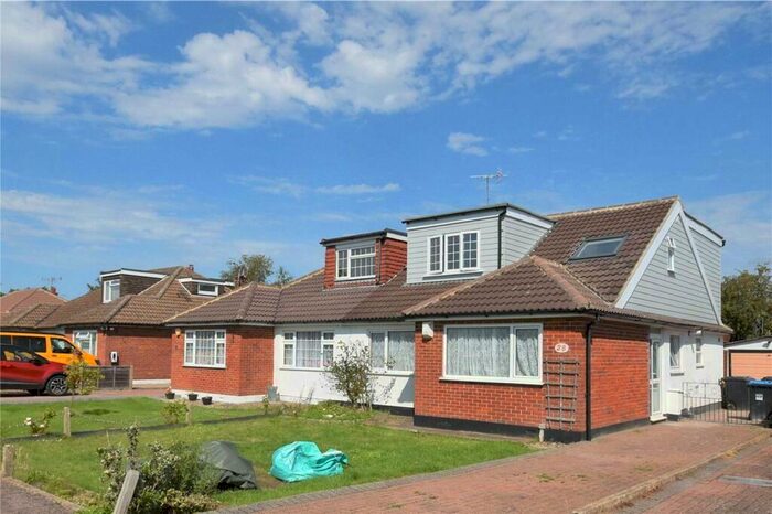 4 Bedroom Semi-Detached House To Rent In Orchard Road, RH6