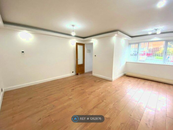 4 Bedroom Detached House To Rent In Minton Road, Birmingham B32