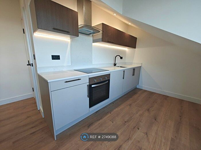1 Bedroom Flat To Rent In Eaton Road, Sutton, SM2