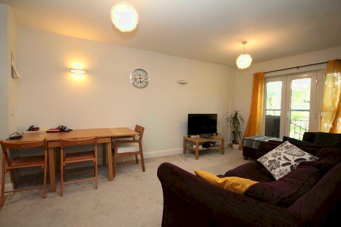 2 Bedroom Flat To Rent In Mildmay Park, Islington, London, N1