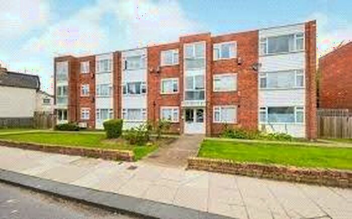 2 Bedroom Flat To Rent In Alston Road, Barnet, Hertfordshire, EN5