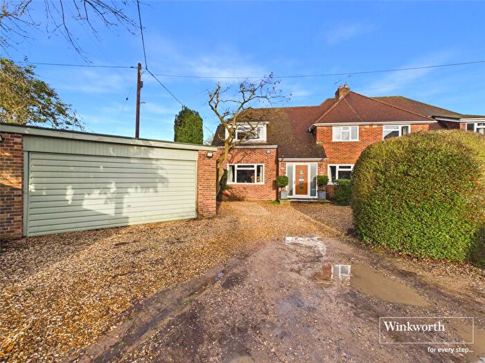 4 Bedroom Semi-Detached House For Sale In Oakend Way, Padworth, Reading, Berkshire, RG7