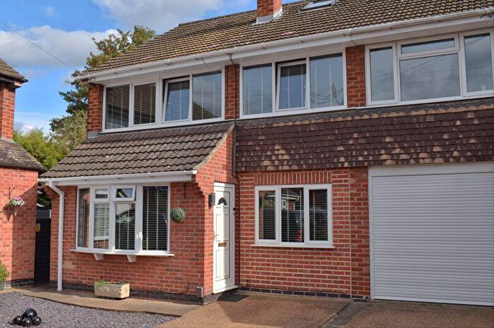 4 Bedroom End Of Terrace House For Sale In Nicholson Street, Newark, NG24