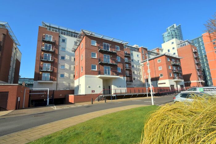 1 Bedroom Flat To Rent In The Canalside, Gunwharf Quays, Portsmouth, PO1