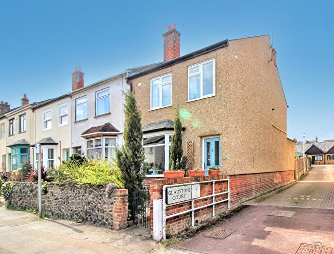 3 Bedroom End Of Terrace House To Rent In Mildmay Road, Chelmsford, CM2