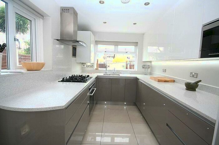 3 Bedroom Terraced House To Rent In Arthur Road, Windsor, Berkshire, SL4