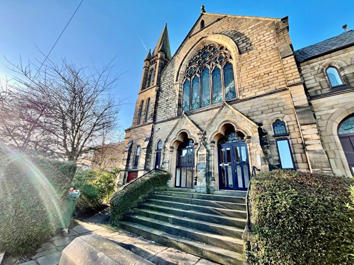 2 Bedroom Flat To Rent In Fountain Street, Morley, Leeds, LS27