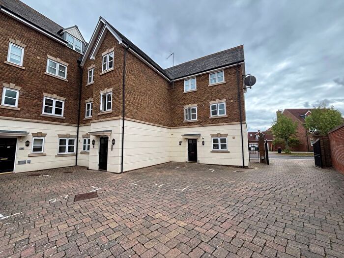 2 Bedroom Flat To Rent In Morland Drive, Milton Keynes, MK8