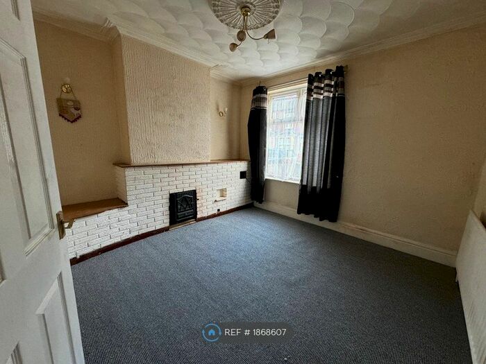 3 Bedroom Terraced House To Rent In Anglesey Road, Burton-On-Trent, DE14