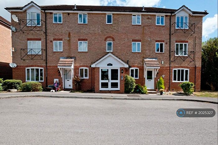 2 Bedroom Flat To Rent In Timor Close, Hampshire, PO15
