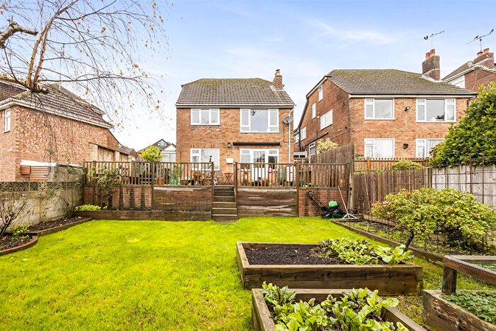 3 Bedroom Detached House For Sale In Burnham Close, Woodingdean, Brighton, BN2