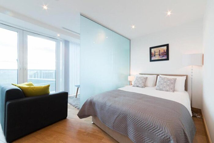 Apartment To Rent In Arena Tower, Canary Wharf, E14