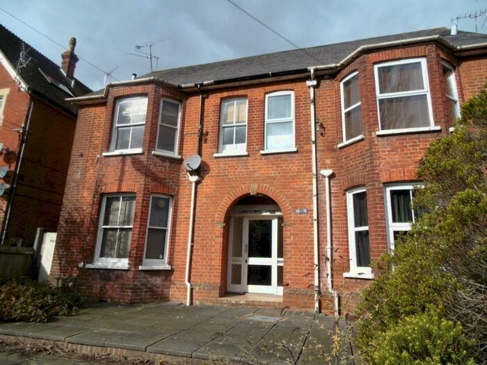 2 Bedroom Flat To Rent In Anstey Road, Alton, GU34