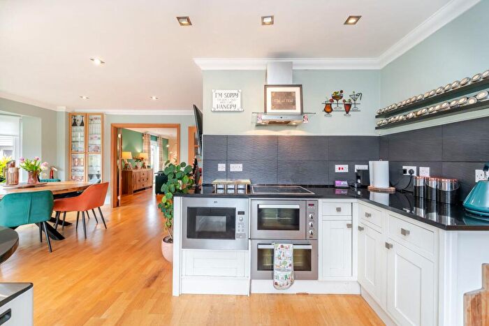 5 Bedroom Detached House For Sale In Curling Pond Lane, Longridge, Bathgate, EH47
