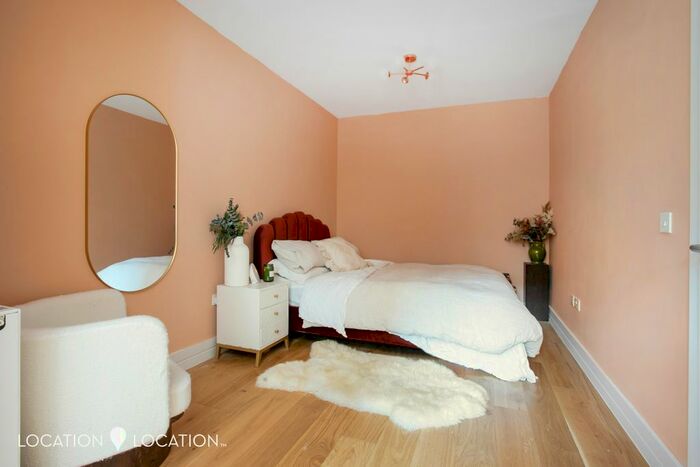 1 Bedroom Flat To Rent In Loddiges Road, London, E9