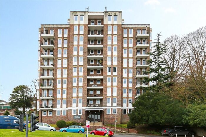 2 Bedroom Flat To Rent In Grange Close, Brighton, BN1