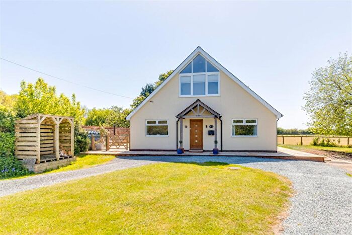 4 Bedroom Detached House For Sale In Roe Green, Sandon, Buntingford, SG9