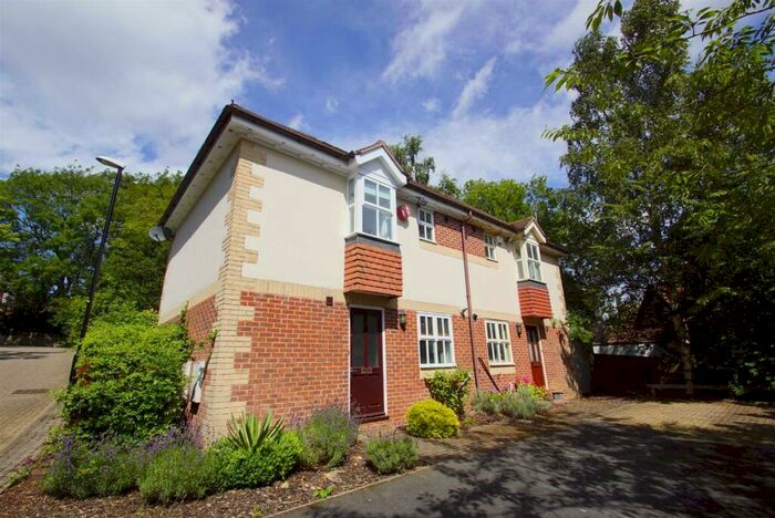 2 Bedroom Town House To Rent In Redhouse Lane, Chapel Allerton, Leeds, LS7