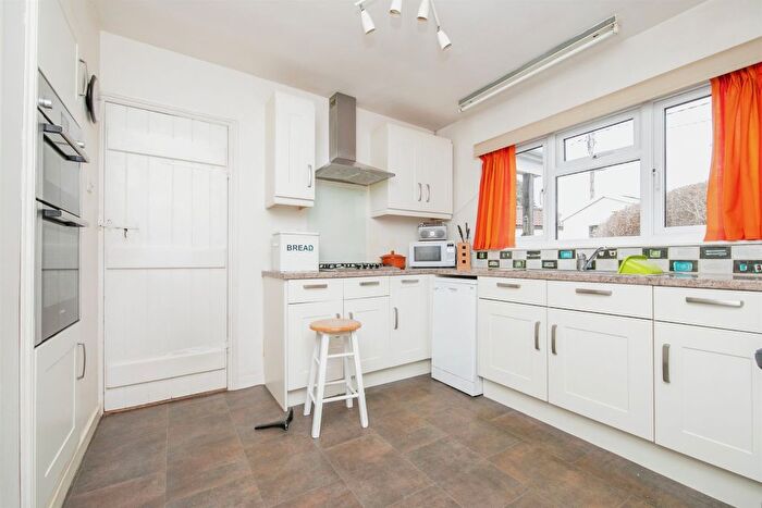 2 Bedroom Detached Bungalow For Sale In Kingston Road, Woodbridge, IP12