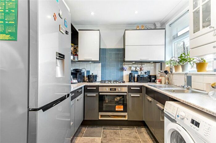 3 Bedroom Apartment To Rent In Haselbury Road, London, N9