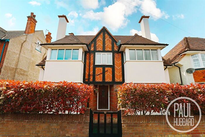 4 Bedroom Detached House For Sale In Corton Road, Lowestoft, NR32