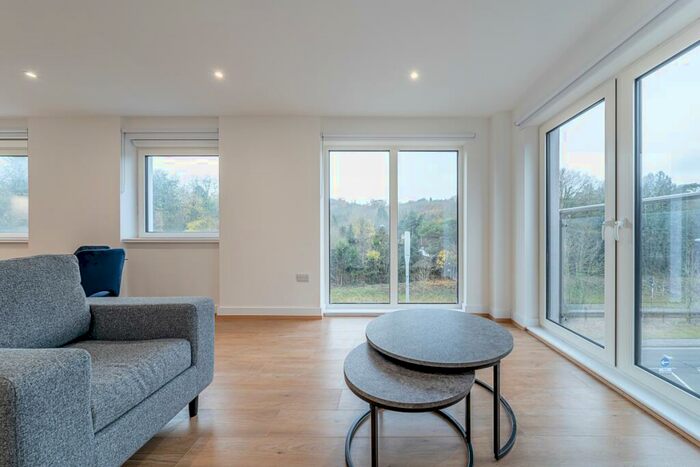 2 Bedroom Apartment To Rent In Well Farm Road Whyteleafe, CR3